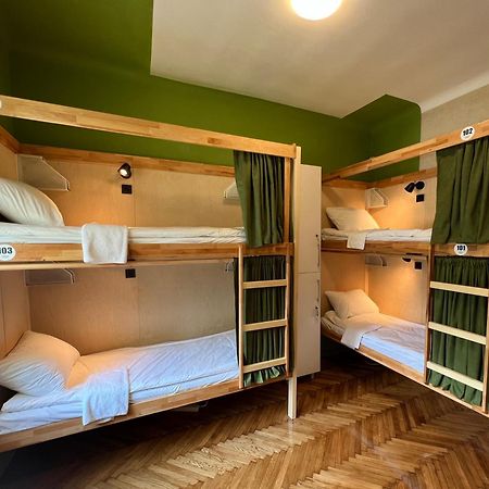 Cabbage Hostel Belgrade Extérieur photo