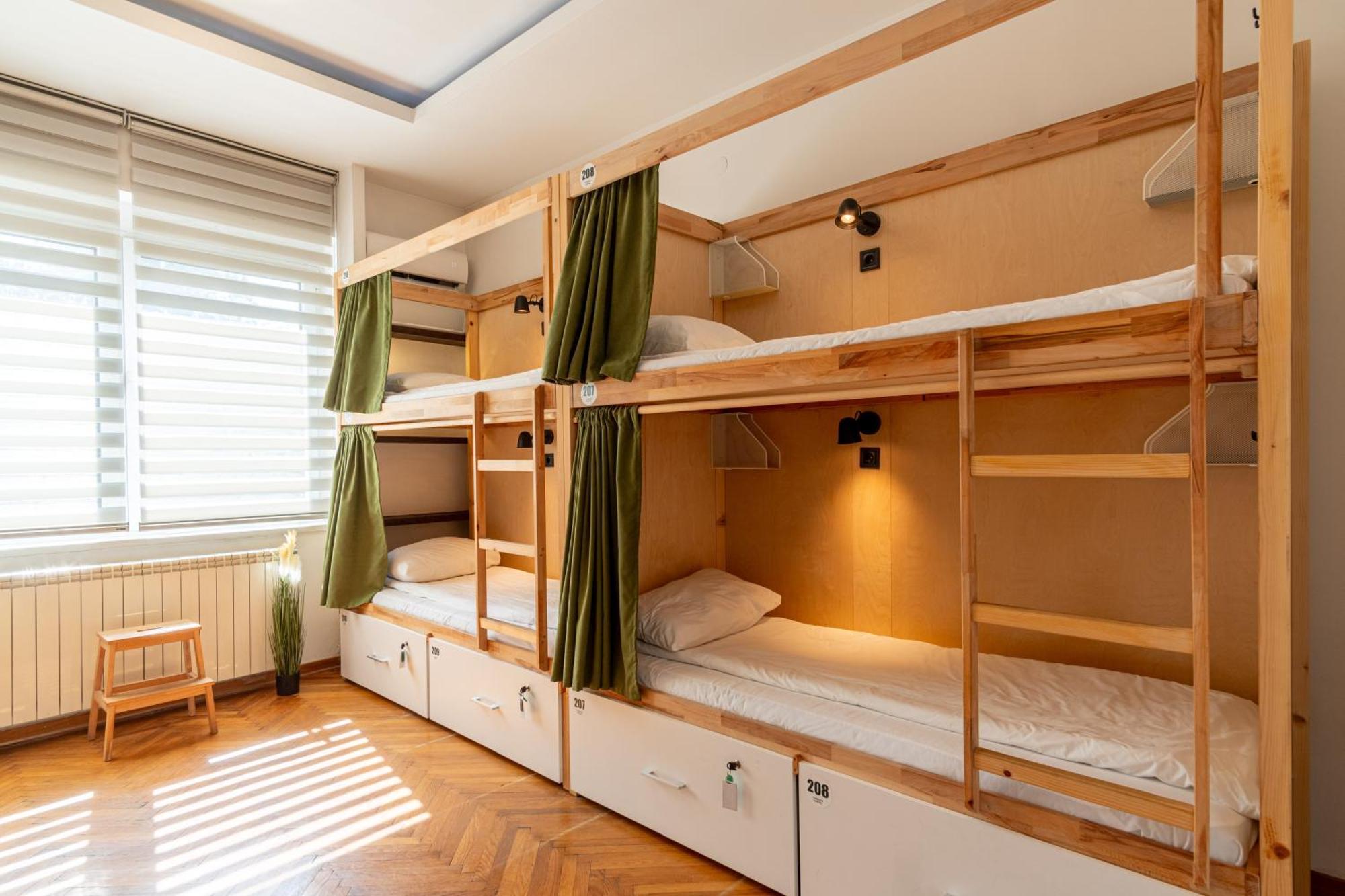 Cabbage Hostel Belgrade Extérieur photo