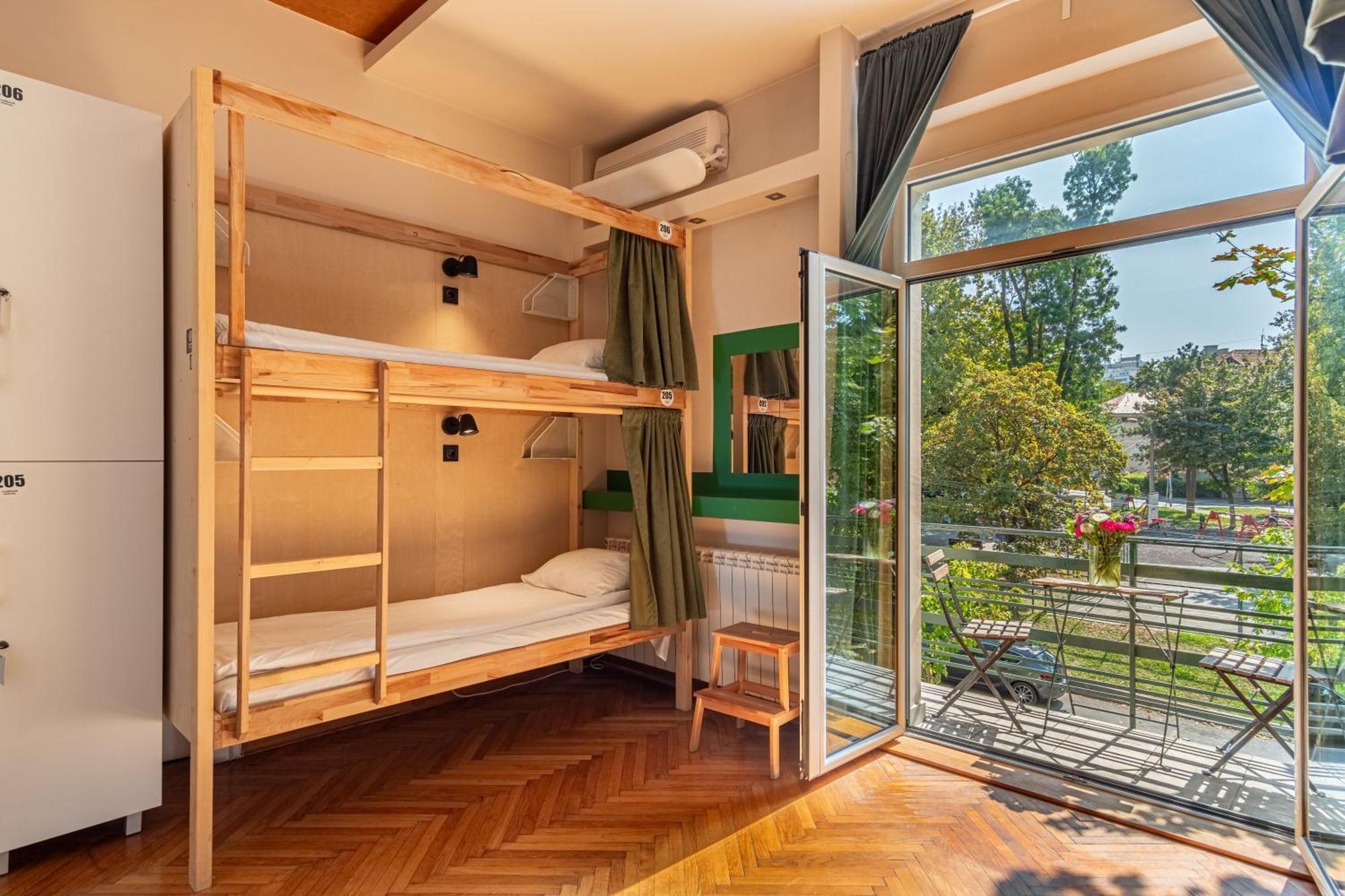 Cabbage Hostel Belgrade Extérieur photo