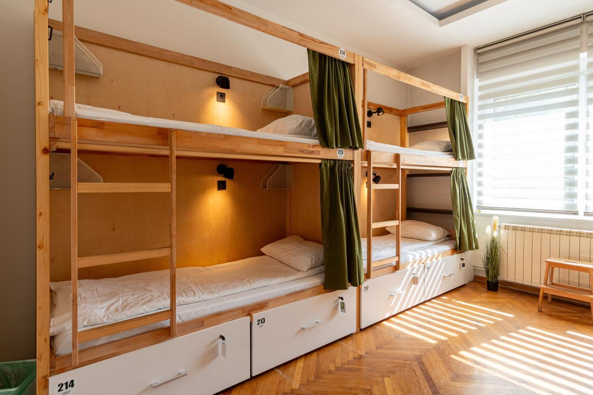 Cabbage Hostel Belgrade Extérieur photo