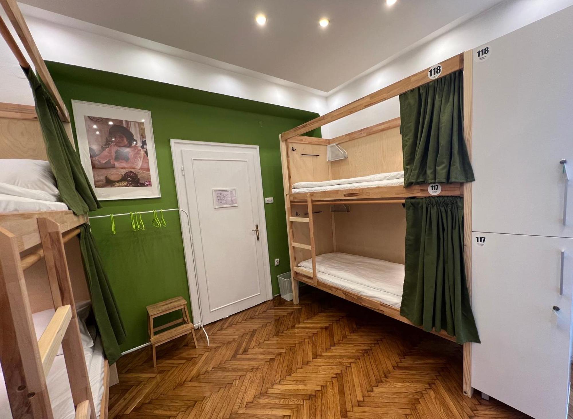 Cabbage Hostel Belgrade Extérieur photo