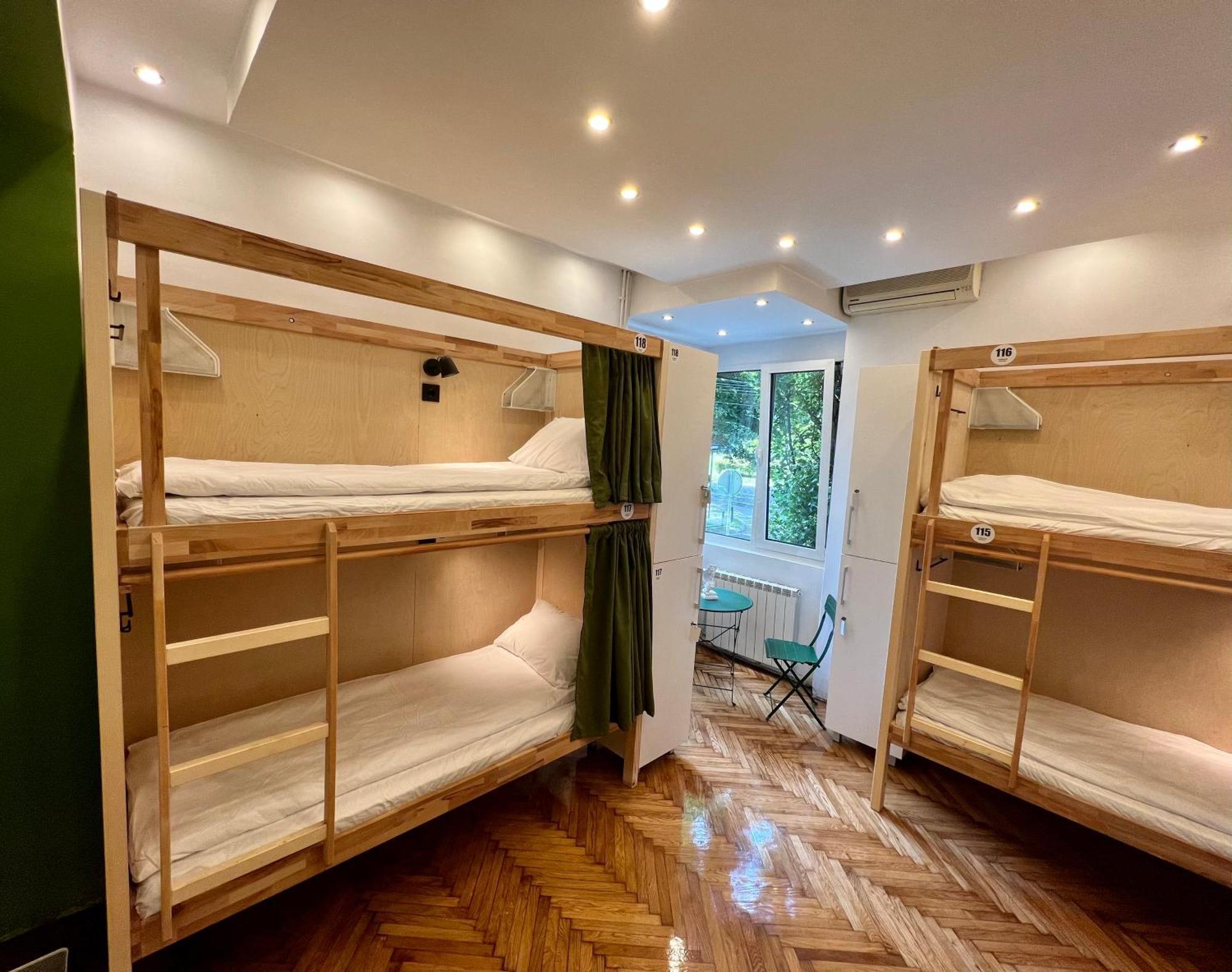 Cabbage Hostel Belgrade Extérieur photo