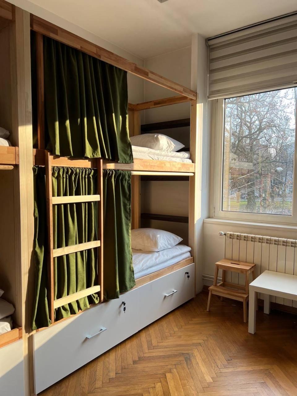 Cabbage Hostel Belgrade Extérieur photo