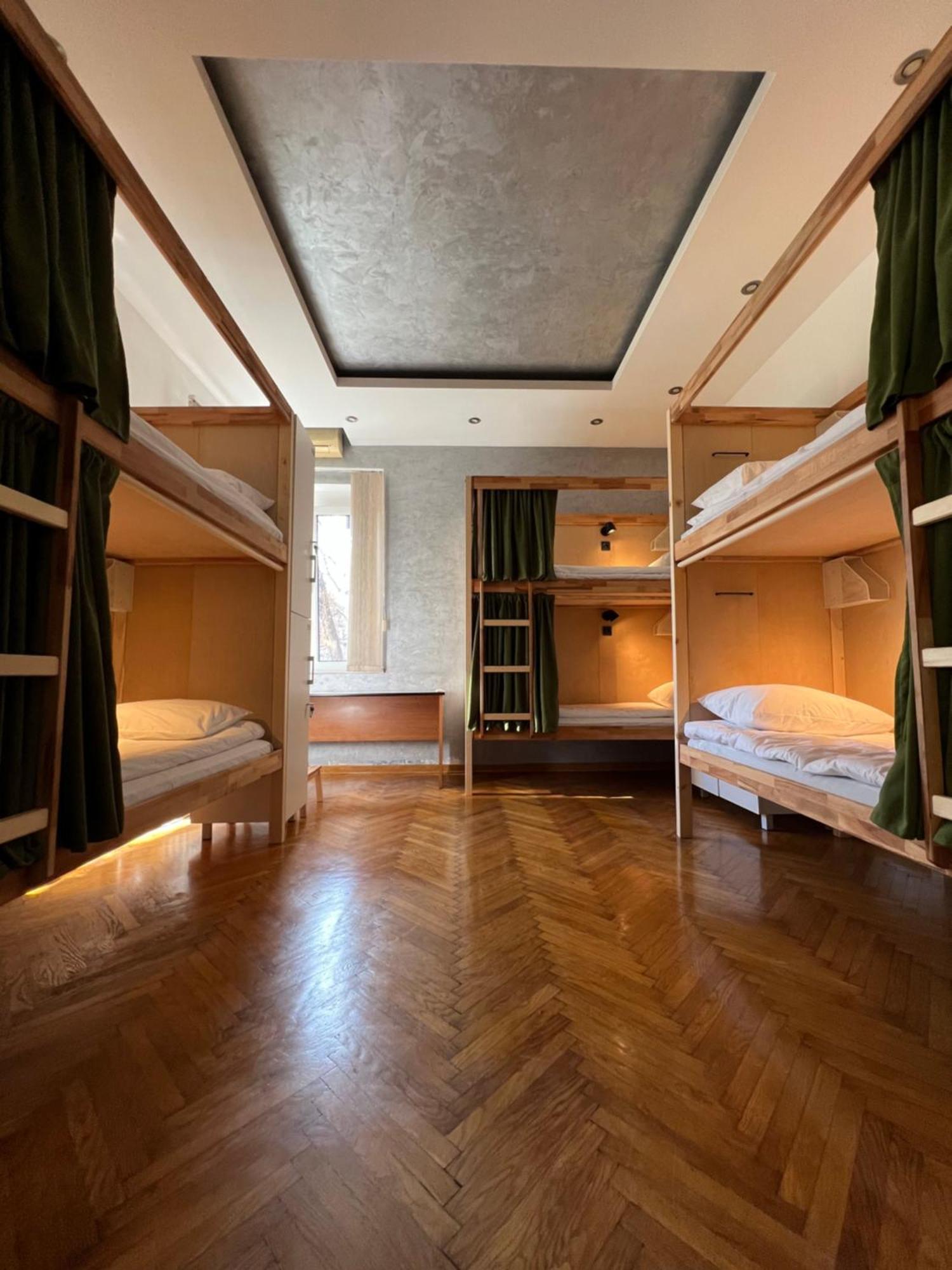 Cabbage Hostel Belgrade Extérieur photo